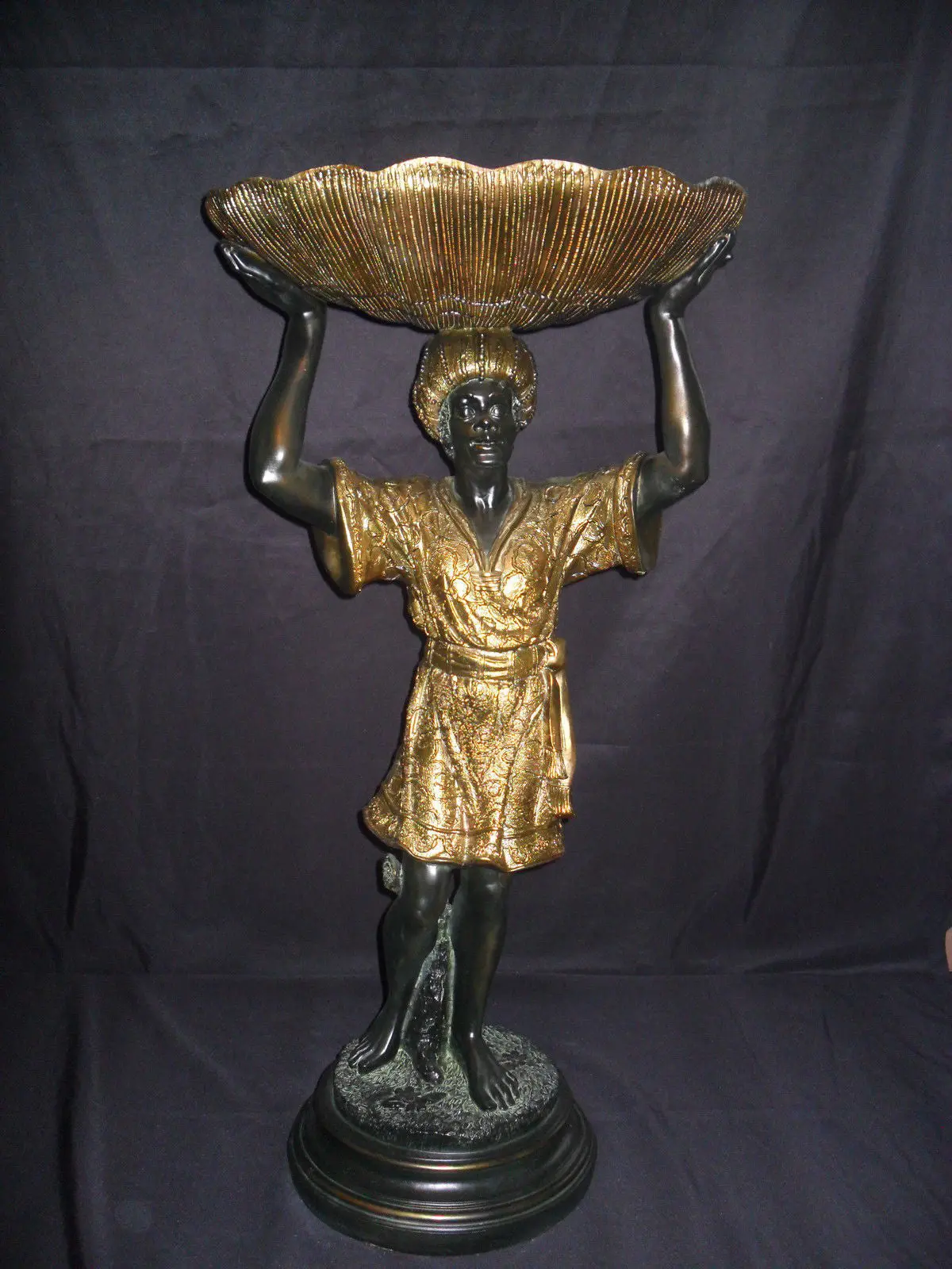 Statue Holder - Blackamoor Standing W/ Shell 1