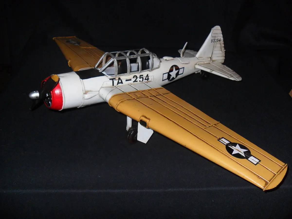 Vintage Toys - Model Large Fighter Airplane 1