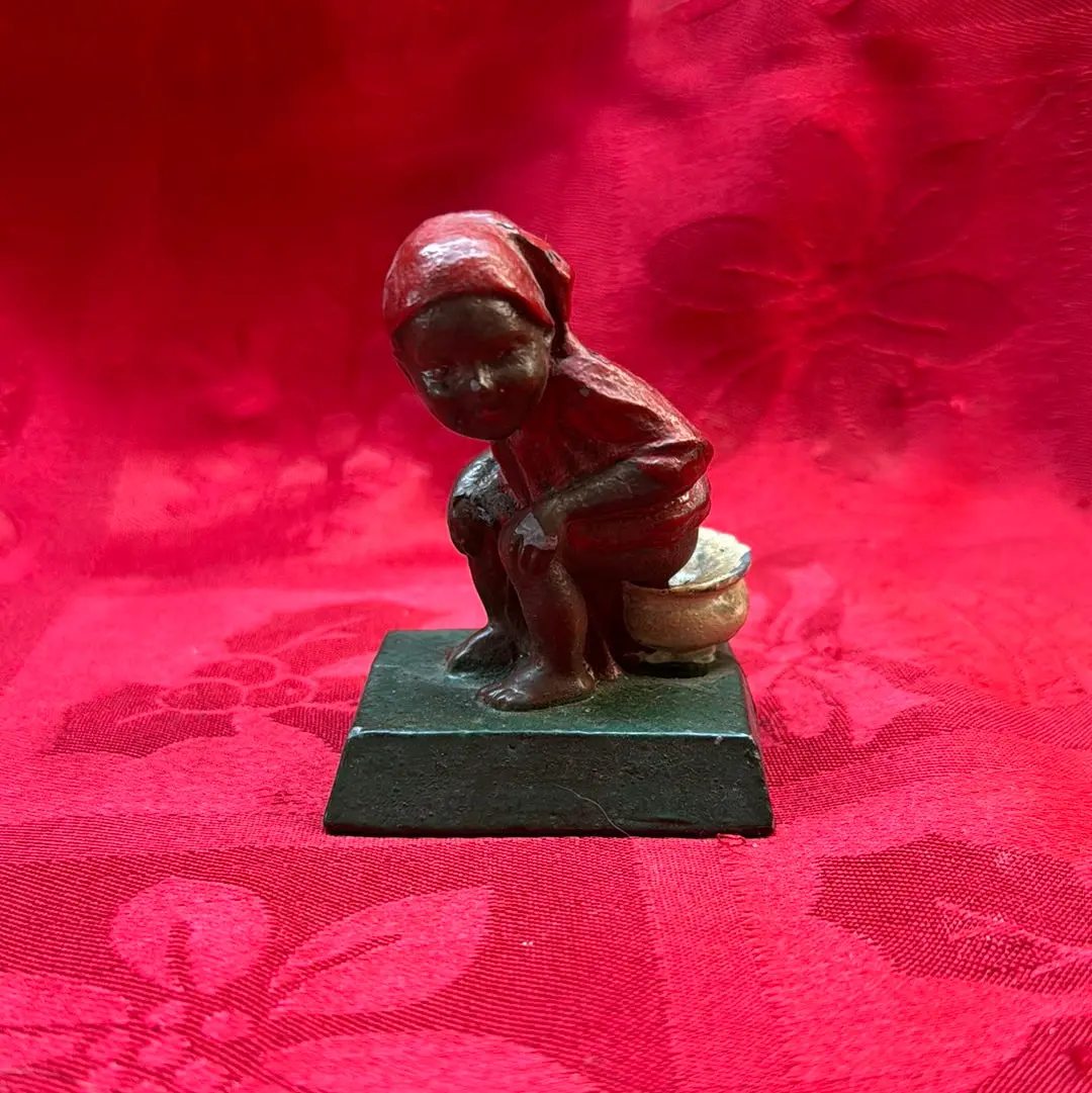 Lead Black Americana Red Girl On Chamberpot 1