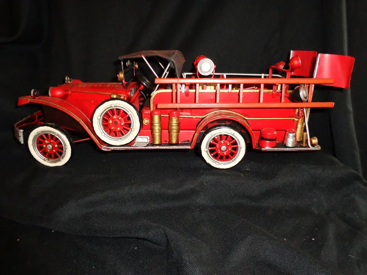 Vintage Toys - Fire Truck Patriotic Us Flag " So Prairie " 1
