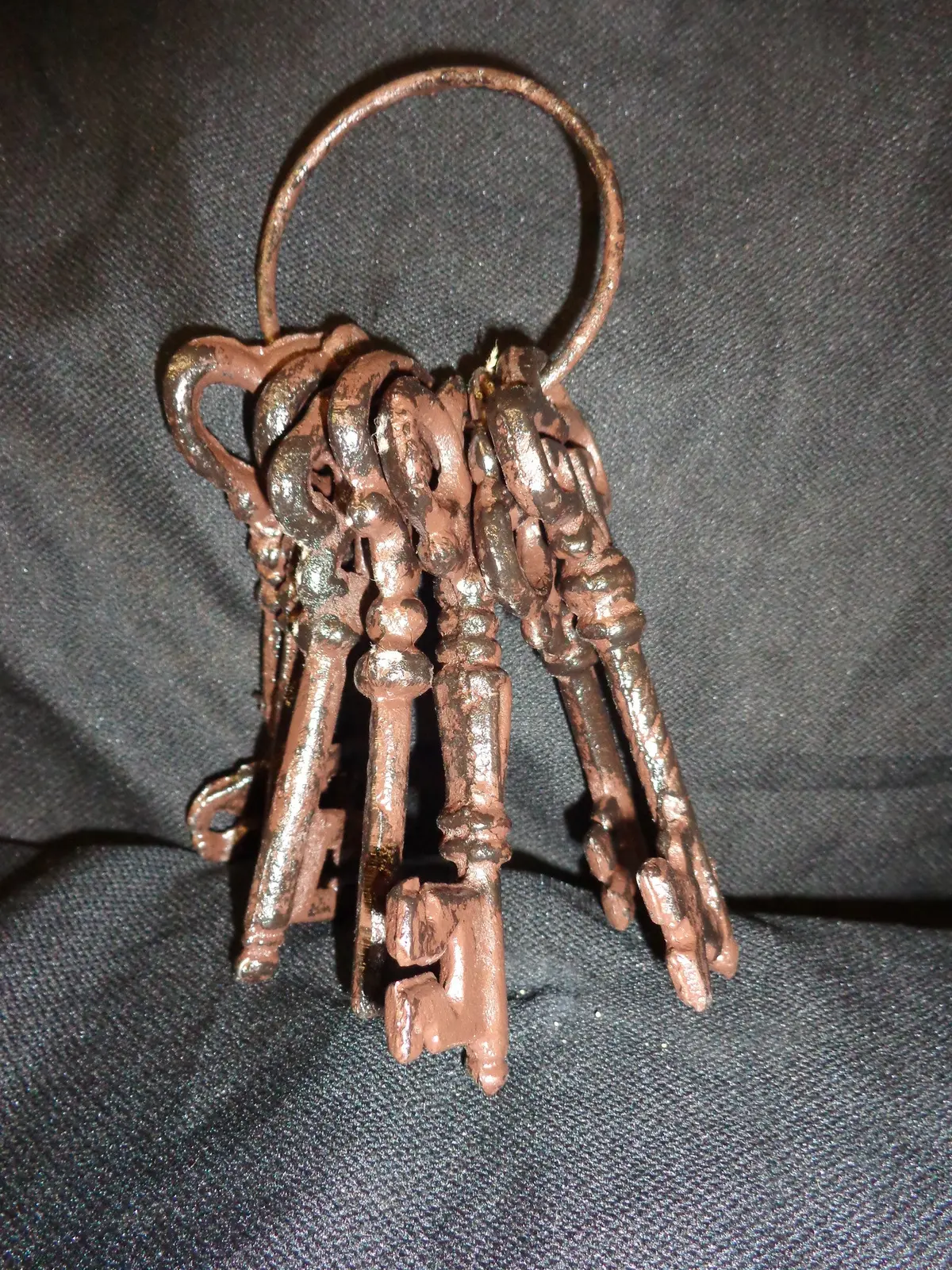 Cast Iron Key - 7 Short Keys 1