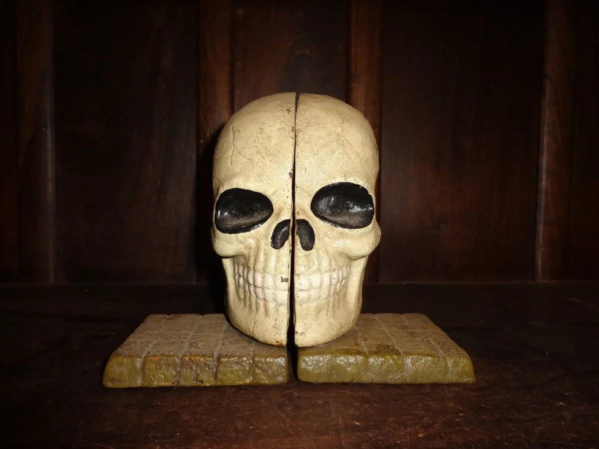 Bookends -Cast Iron Pair Halloween Skull Head 2