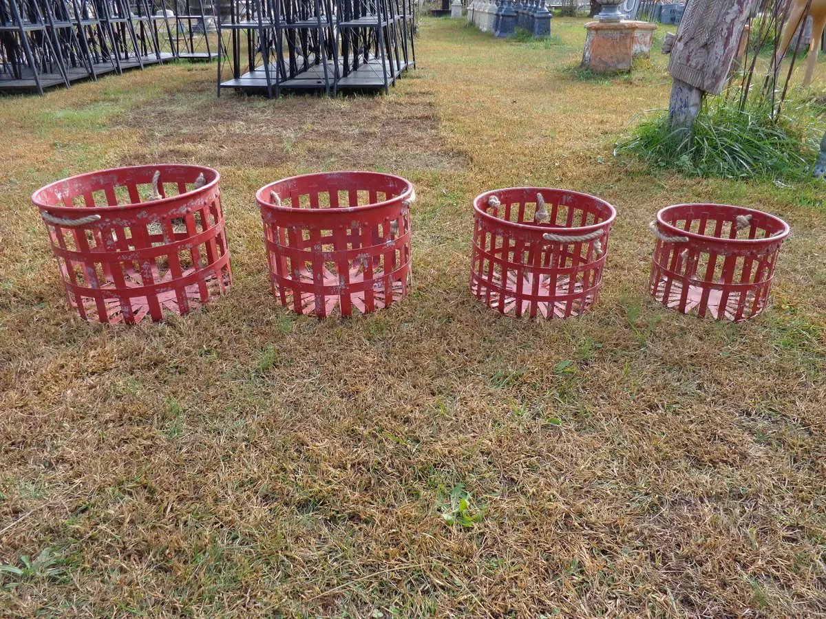 Industrial Planter  Strainer 4 Pc.  Red Planter Basket Set 1