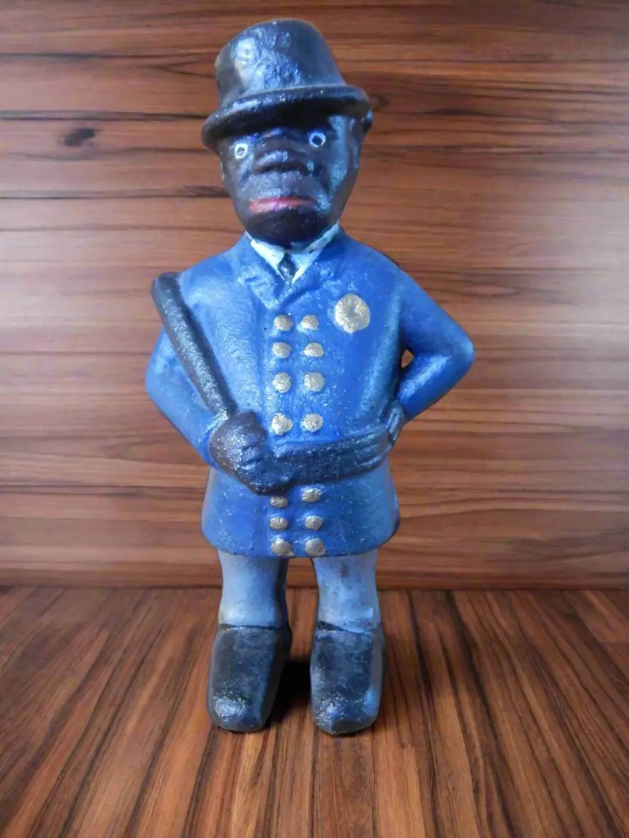 Cast Iron Bank - Americana Police 1