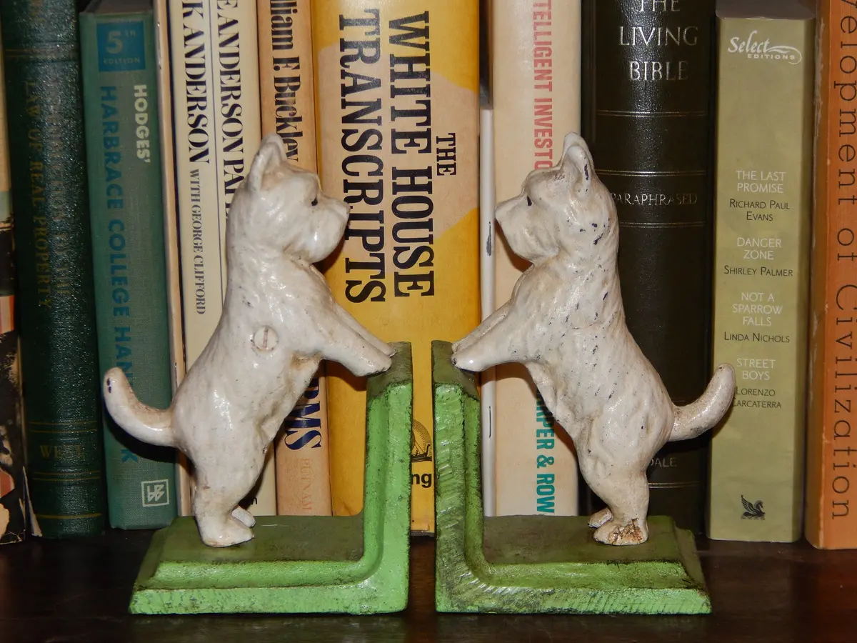 Bookends -Cast Iron  Pair White Vintage Scottish Terrier 1