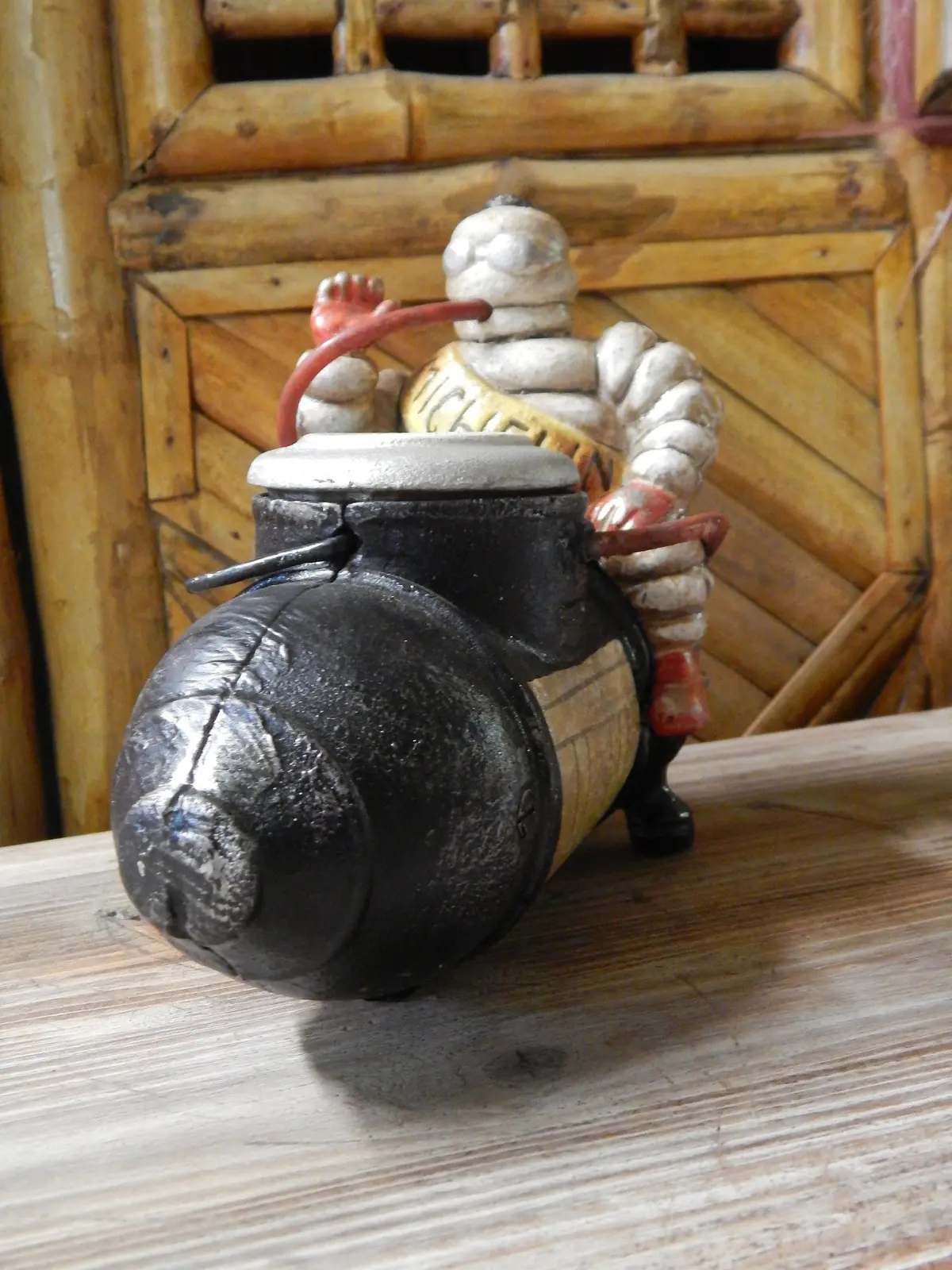 Michelin Figurine -Cast Iron Michelin Tire Man Bibendum On Compressor 1