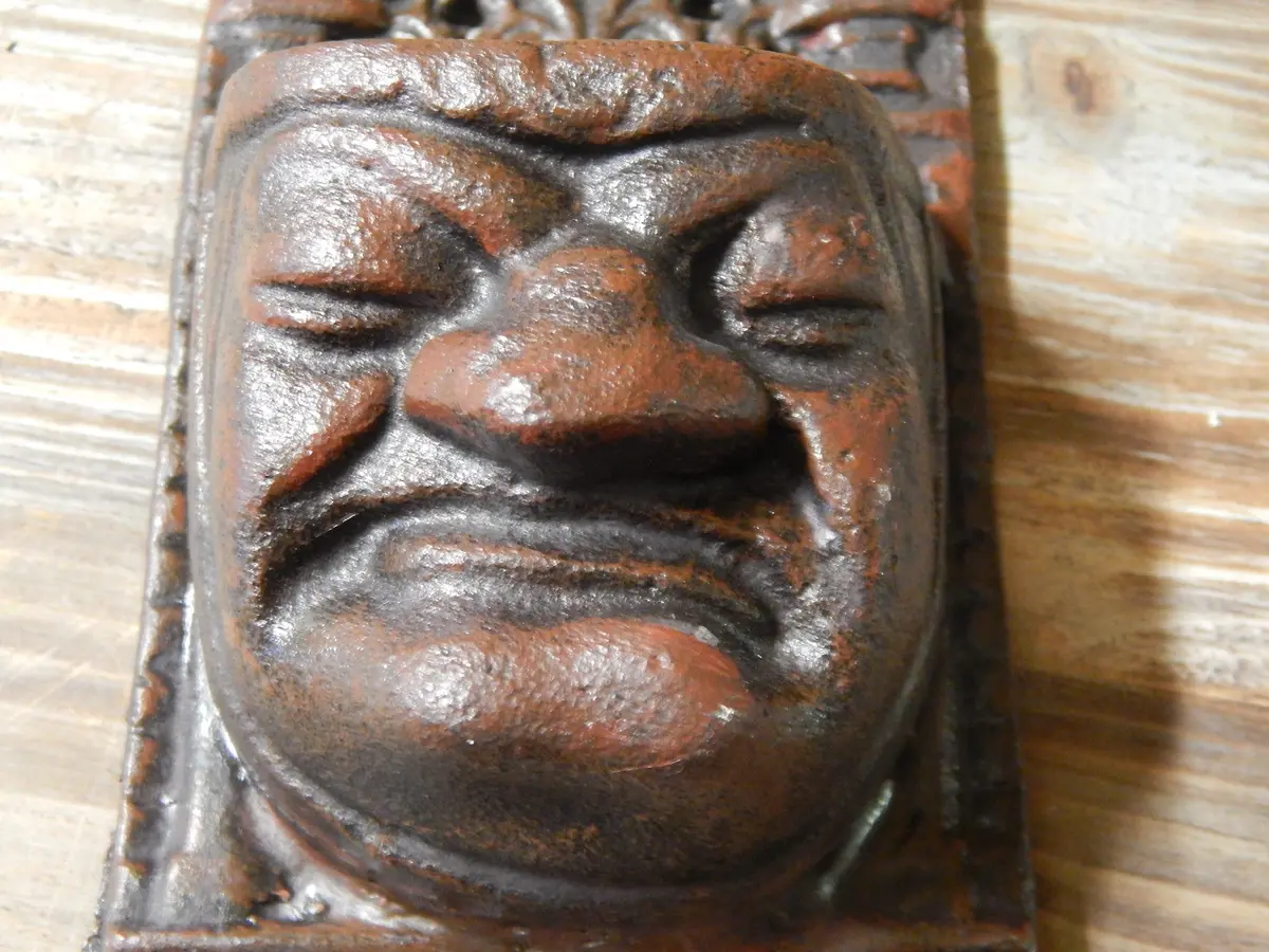 Cast Iron Wall Pocket - Gothic Grouchy Face 1