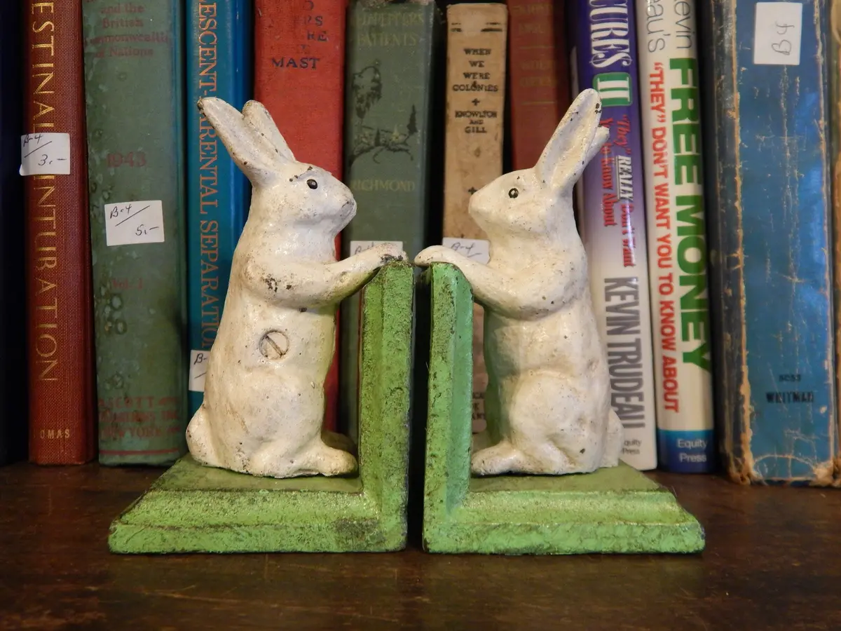 Book End - Cast Iron Pair Rabbit 1