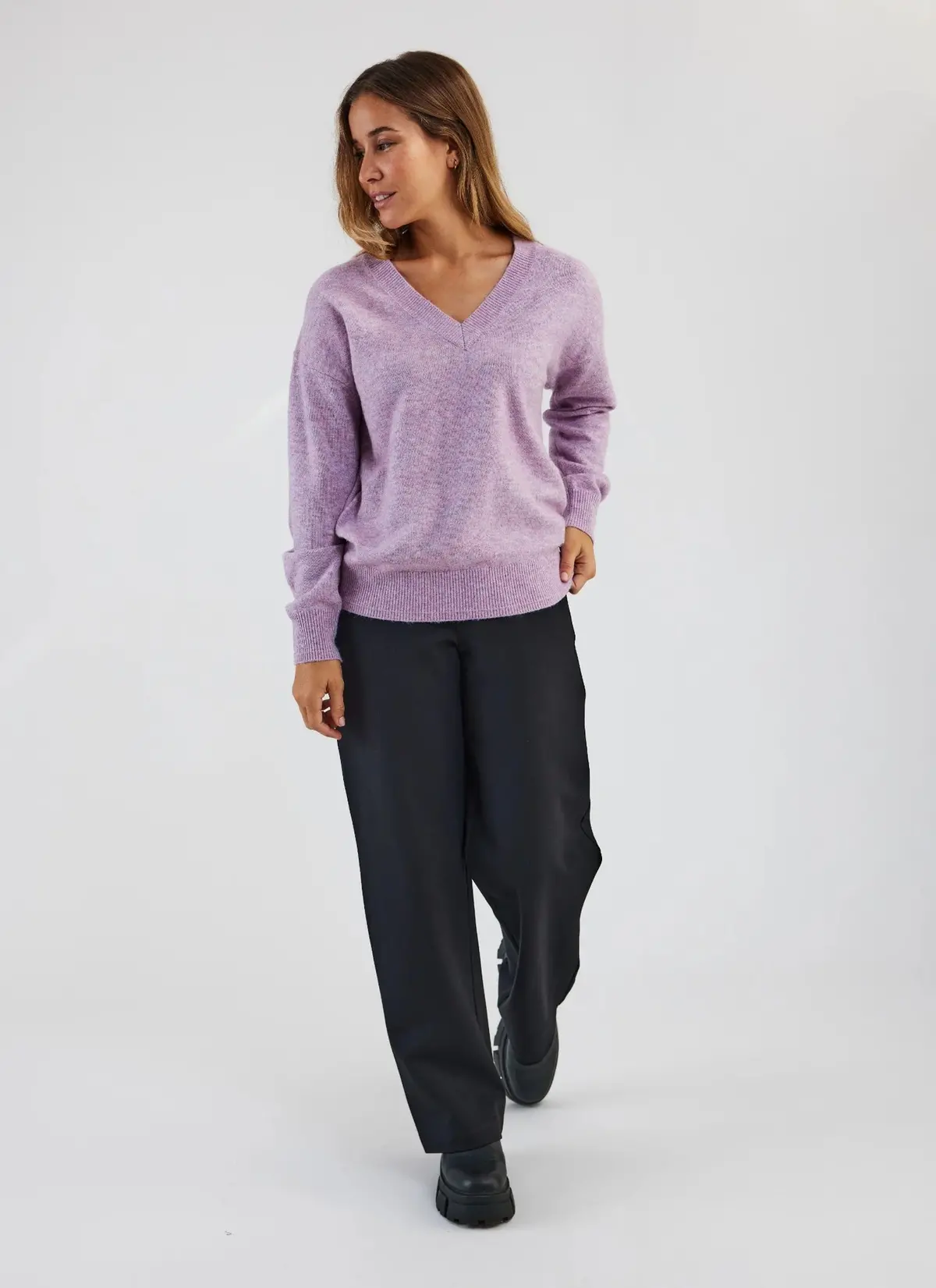 Aniak V-Neck (Women's) 1