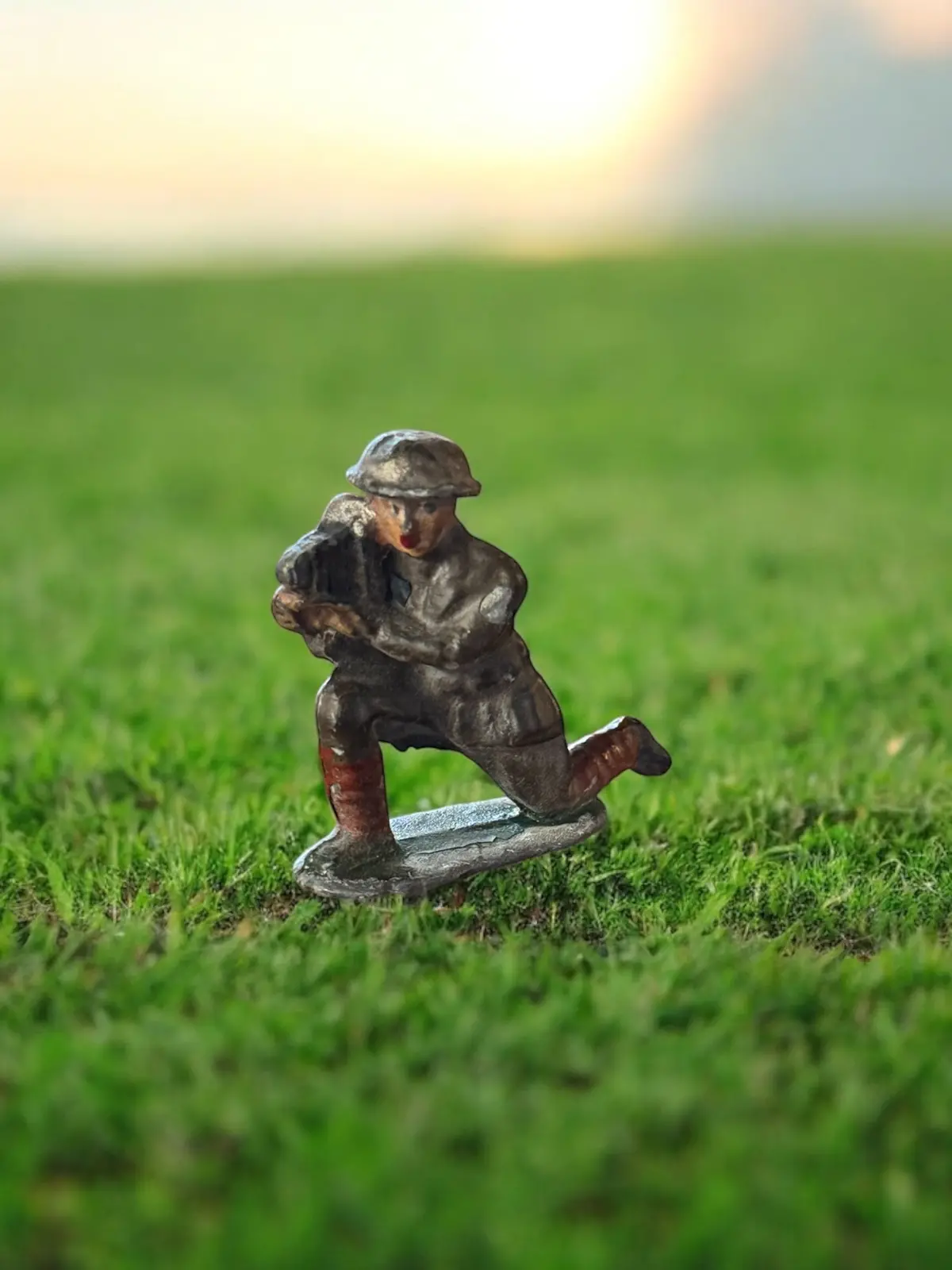 Vintage Lead Soldier With Camera 1