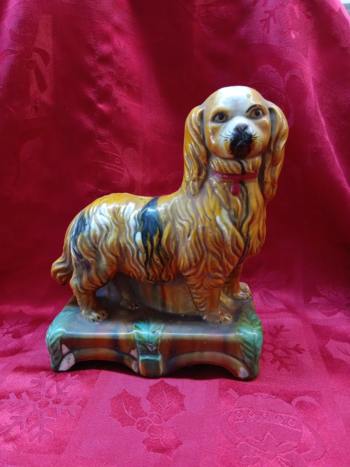 Majolica Staffordshire Dog Figure 1