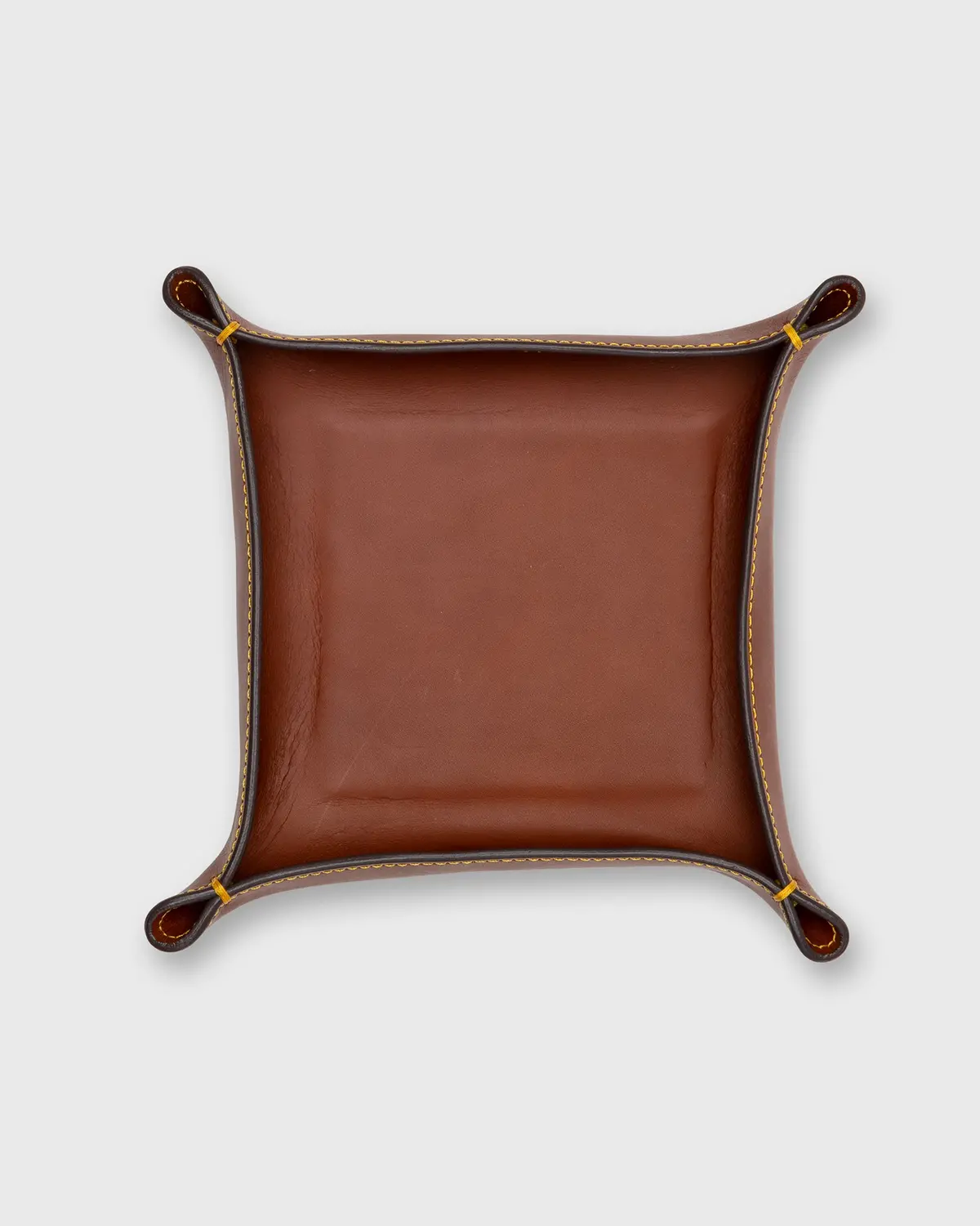 Medium Tray In Golden Leather 1