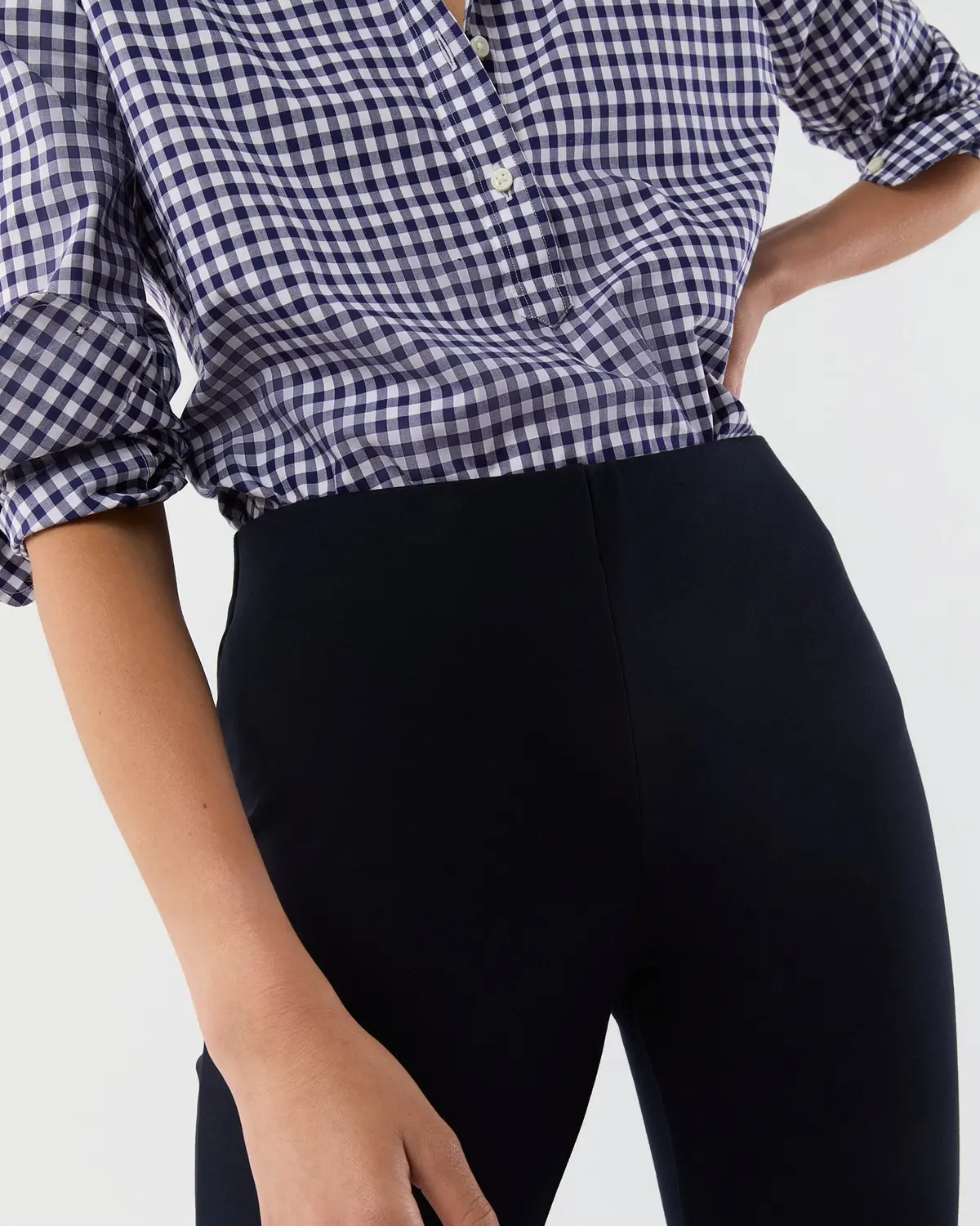 Faye Flare Cropped Pant In Navy Ponte Knit 2