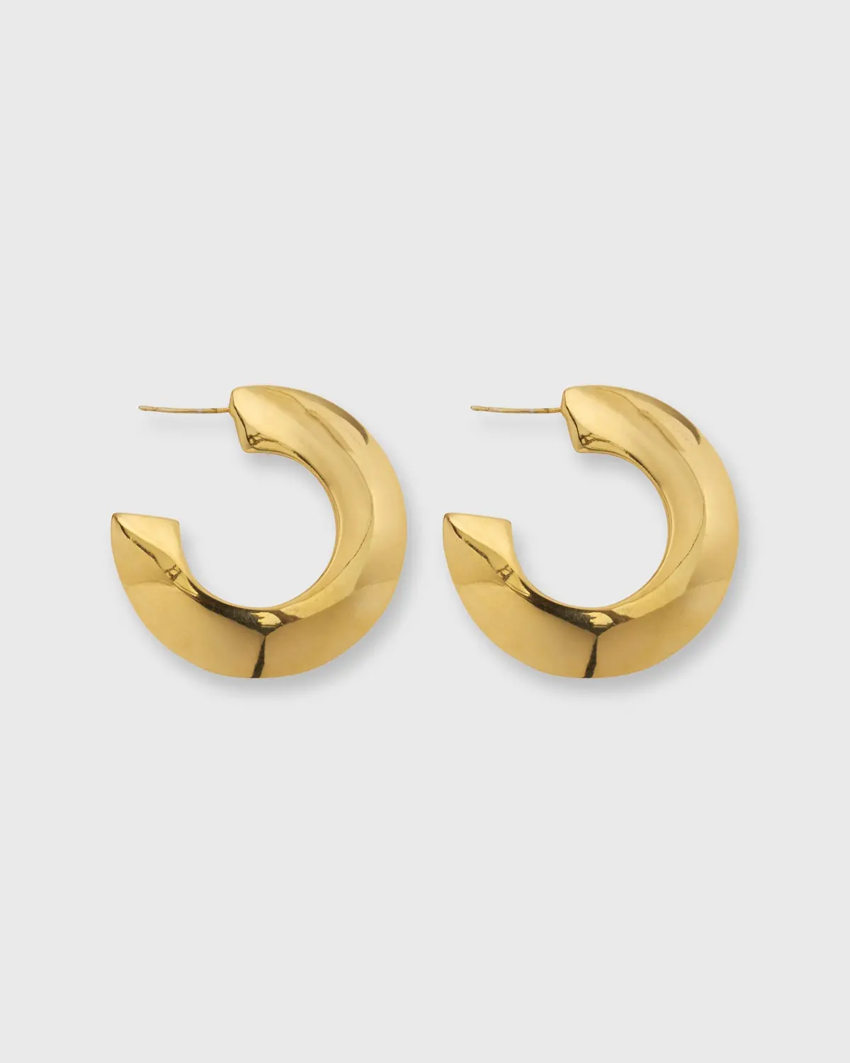 Saucer Hoop Earrings In Gold 1