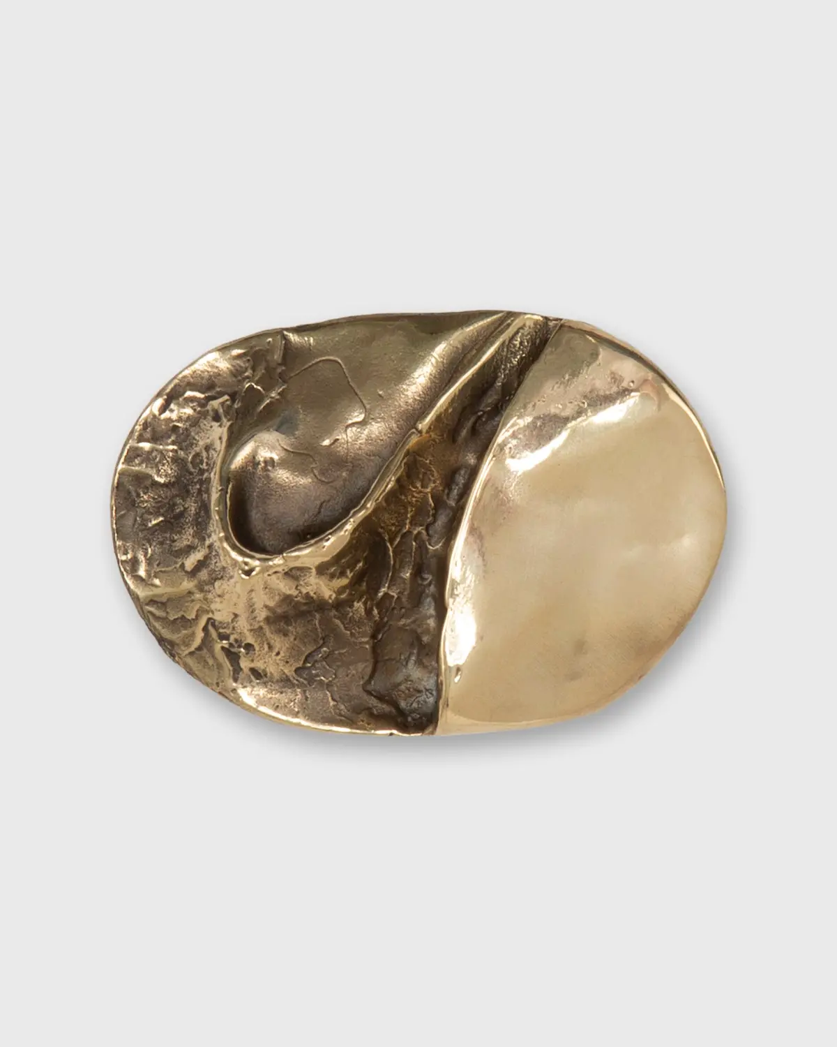 Oval Abstract Belt Buckle In Brass 1