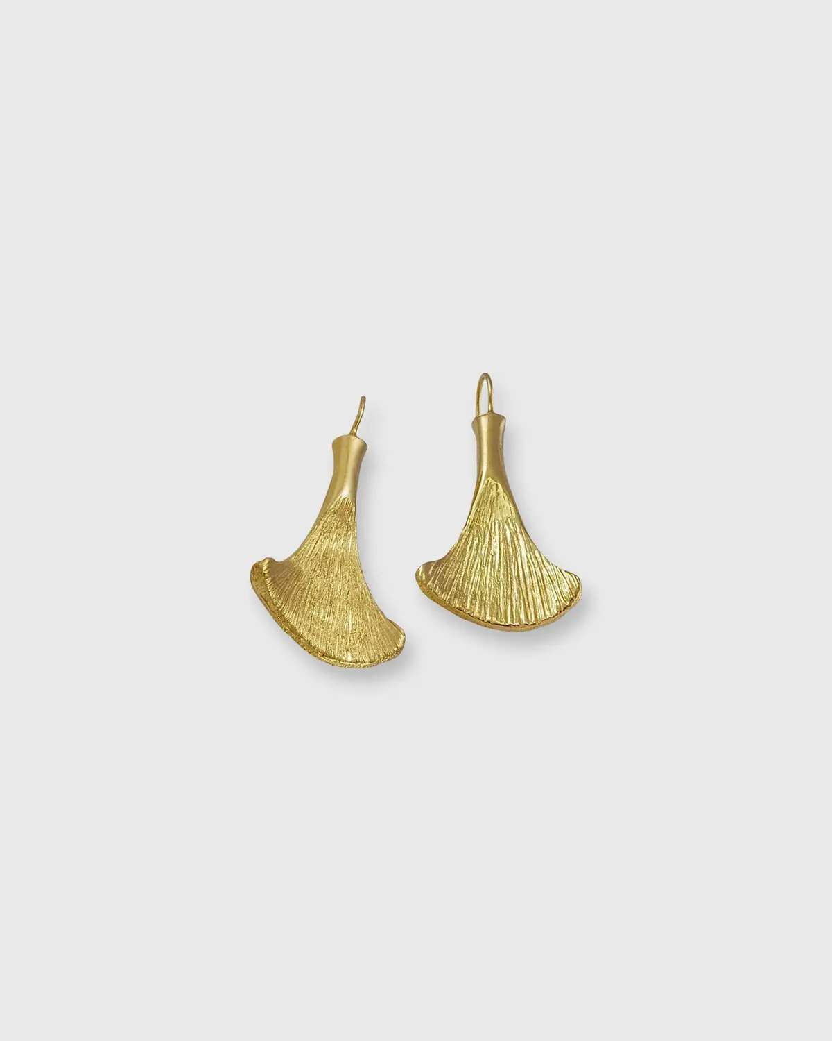 Armadillo Scapula Earrings In Vermeil 1