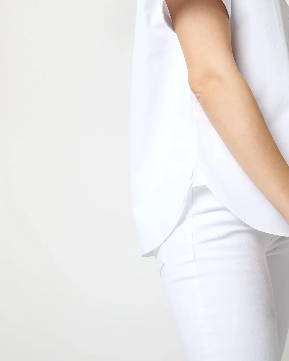 Agnes Shirt In White Poplin 5
