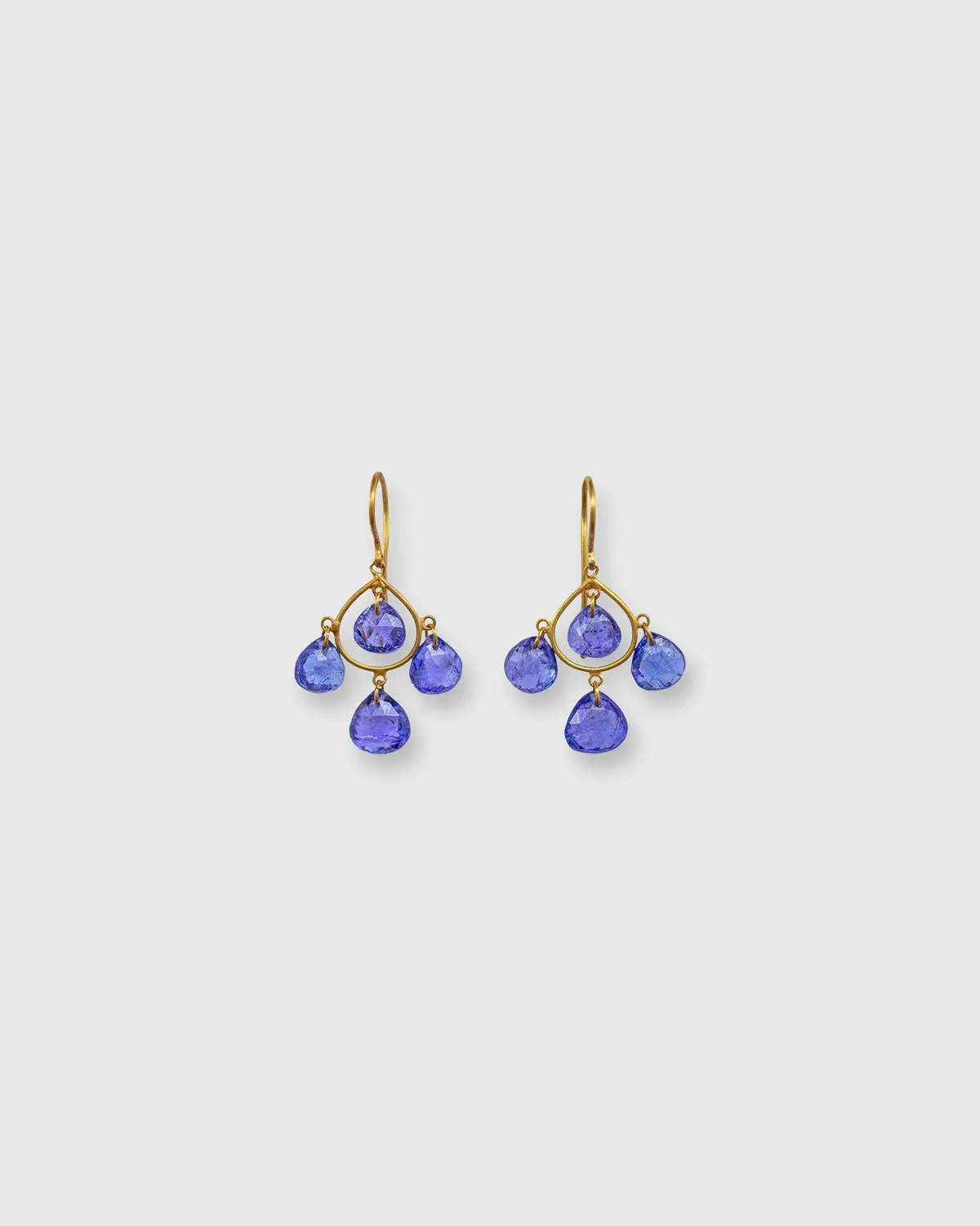Small Candeliere Earrings In Tanzanite 1