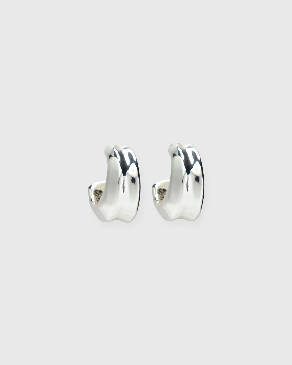 Onda Hoop Earrings In Silver 1
