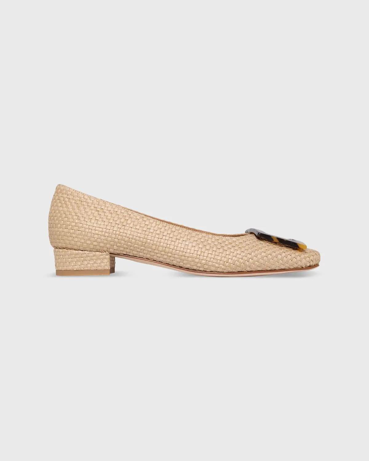 Buckle Shoe In Khaki Basketweave 1