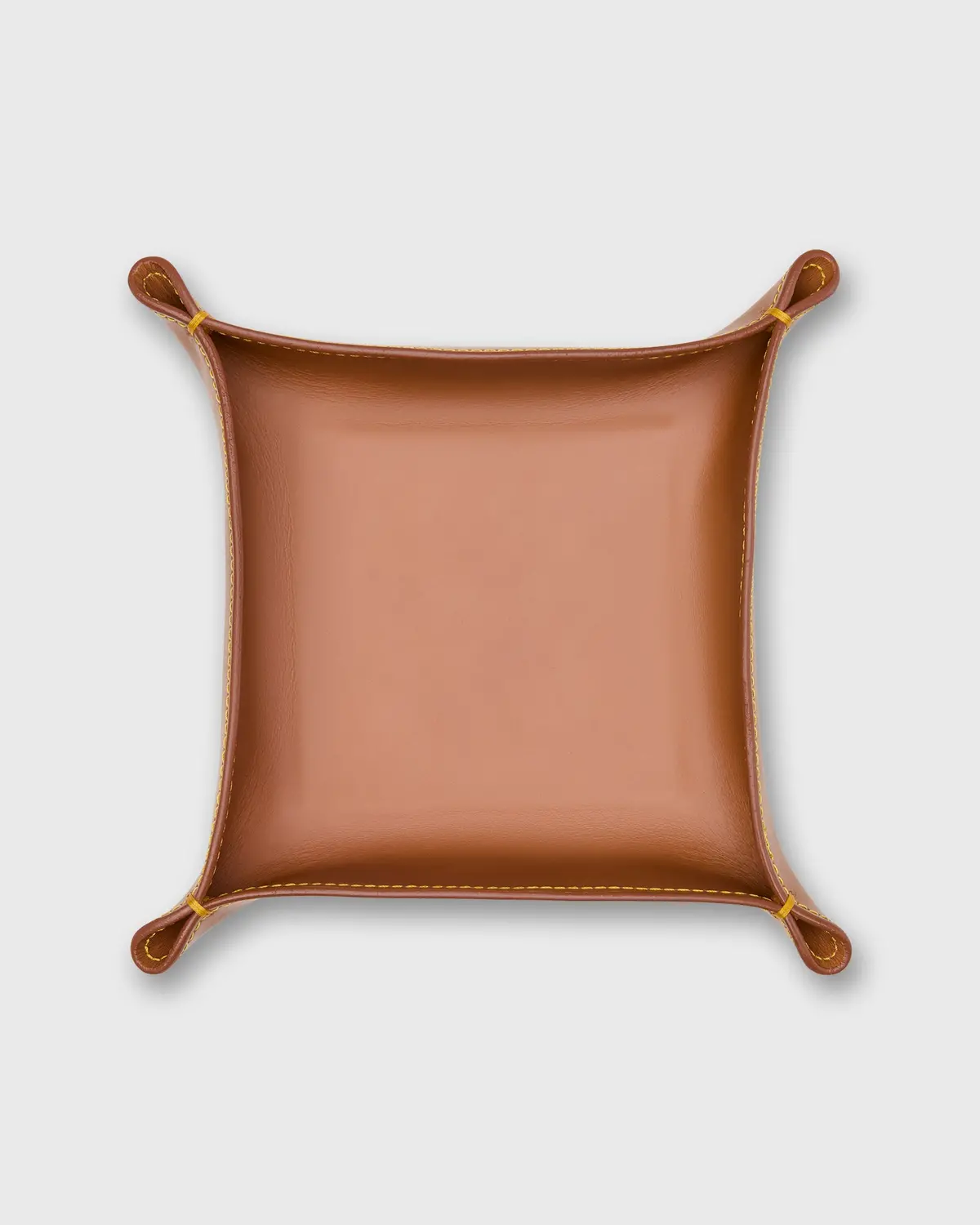 Medium Tray In Natural Leather 1