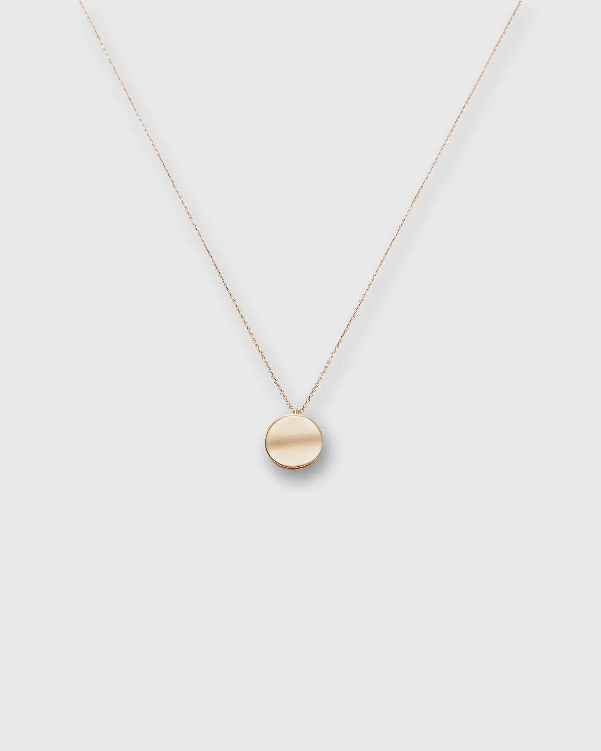 Round Pendant Necklace In Gold 1