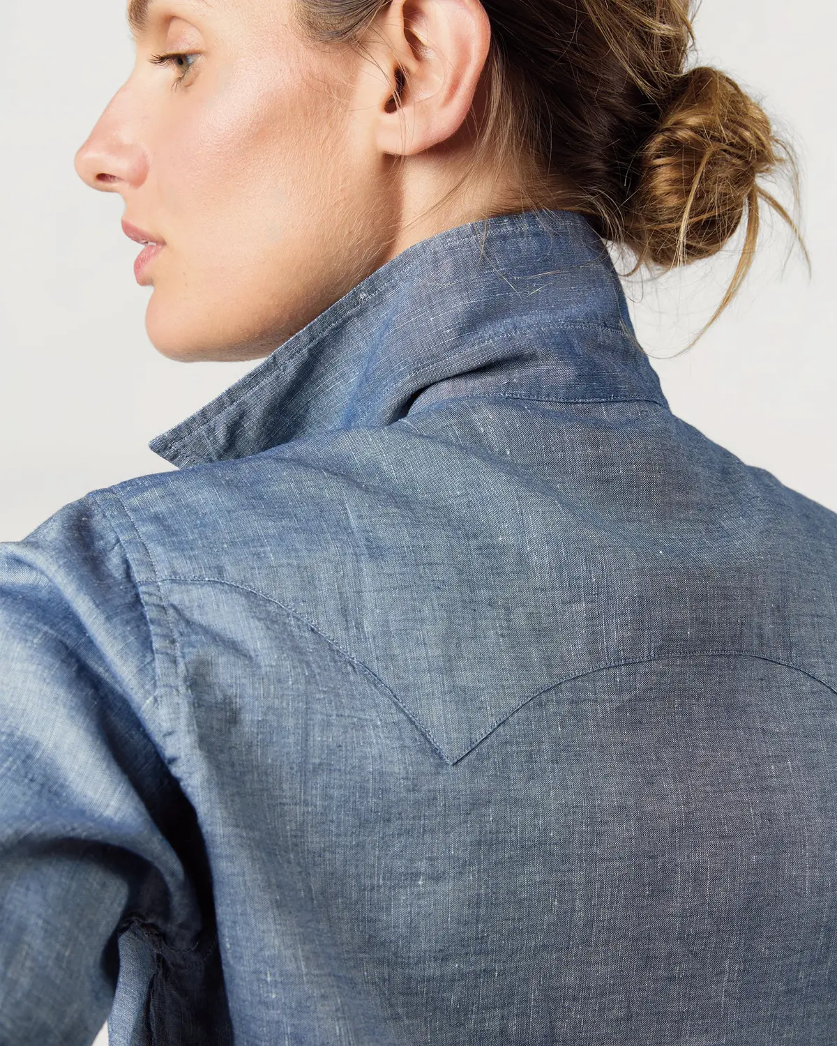 Western Shirt In Indigo Cotolino Chambray 3