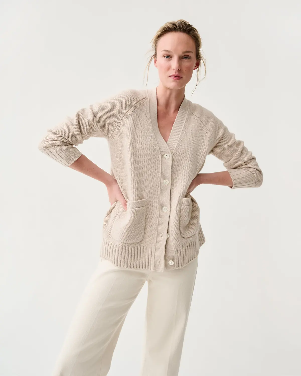 Selma Cardigan In Wheat Cashmere 1