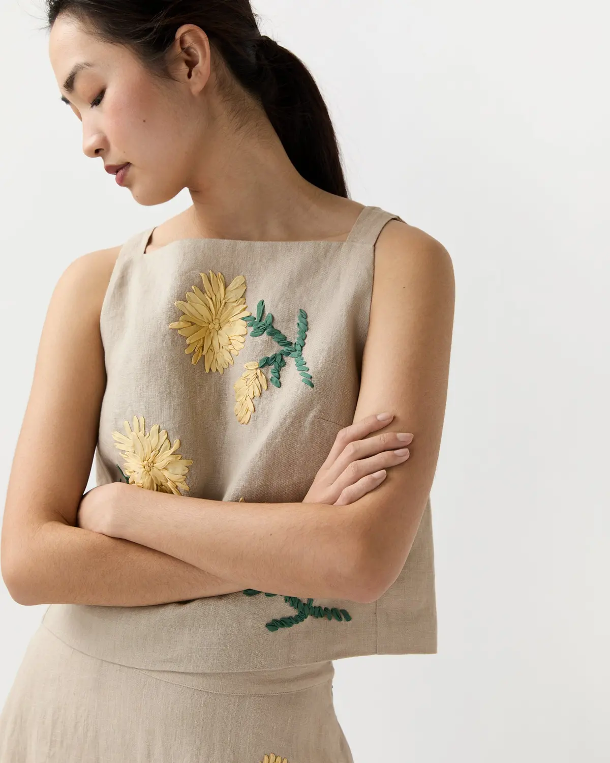 Square Gia Shell In Yellow/Flax Ribbon Embroidered Linen 1