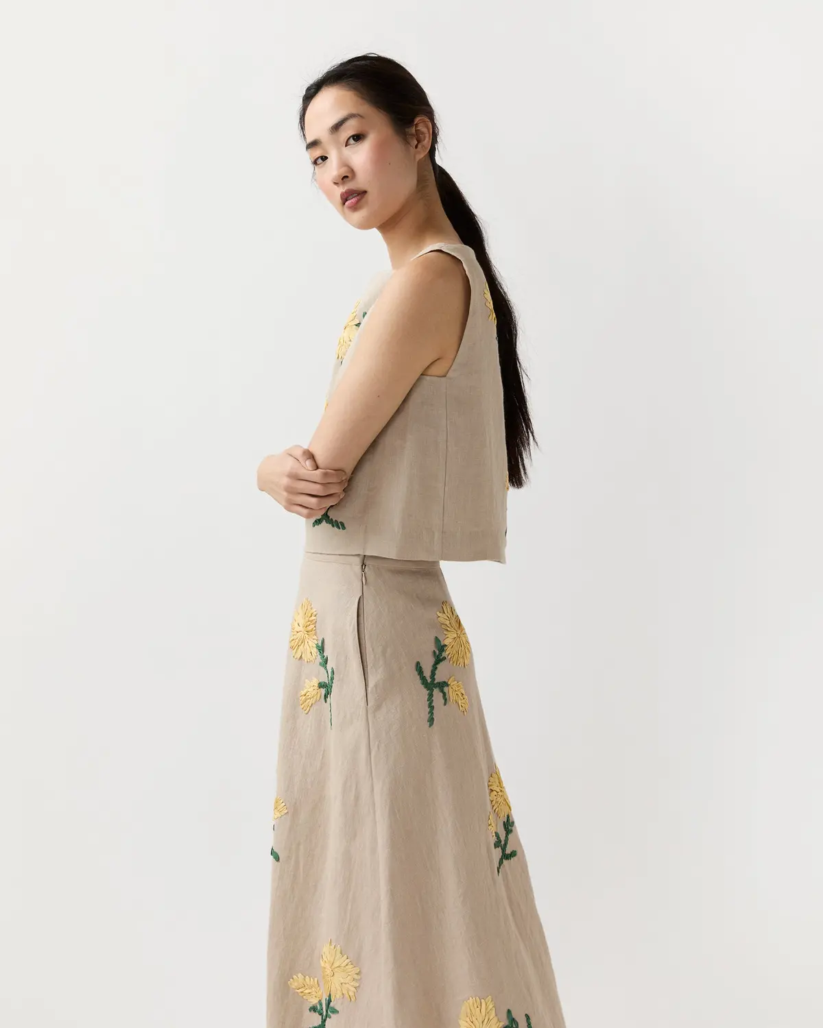 Square Gia Shell In Yellow/Flax Ribbon Embroidered Linen 5