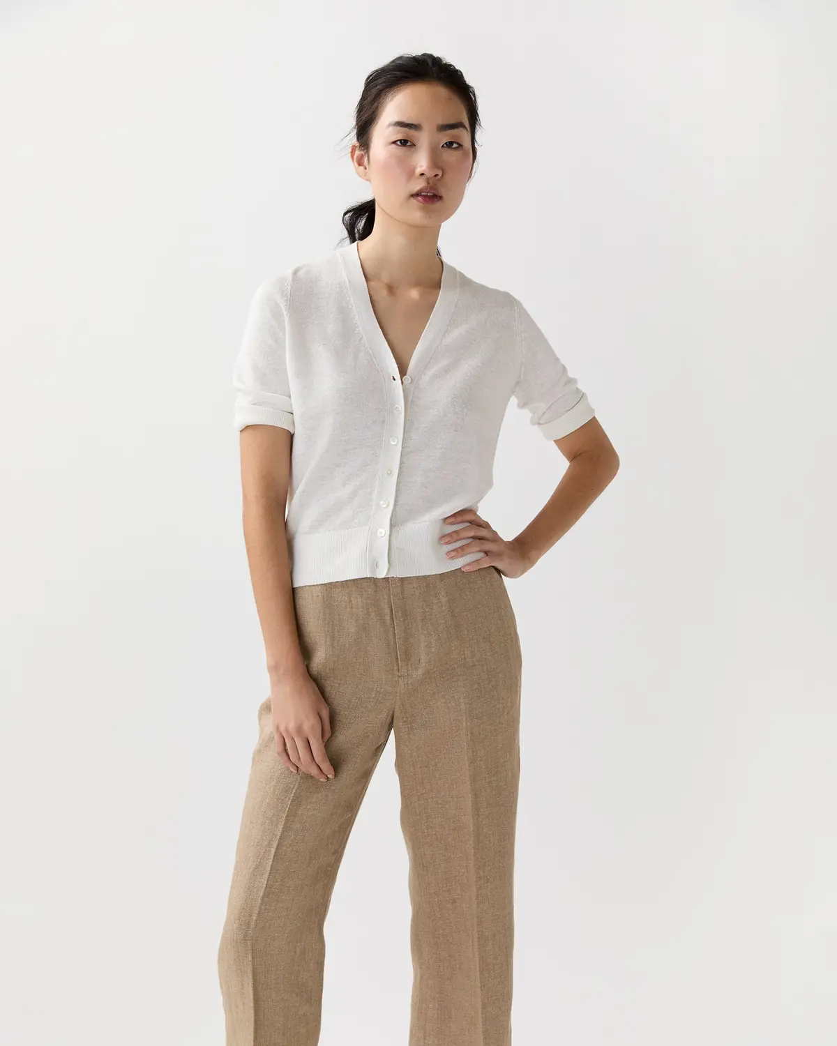 Short-Sleeved Rosie V-Neck Cardigan In Off White Linen 1