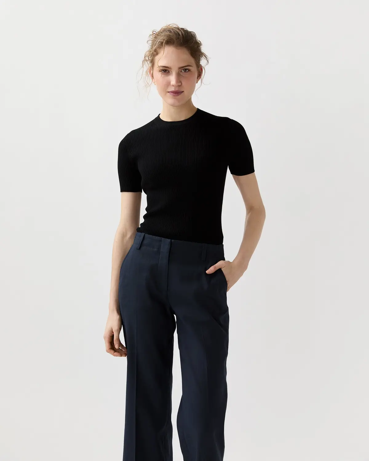 Nia Tee In Black Cotton 1