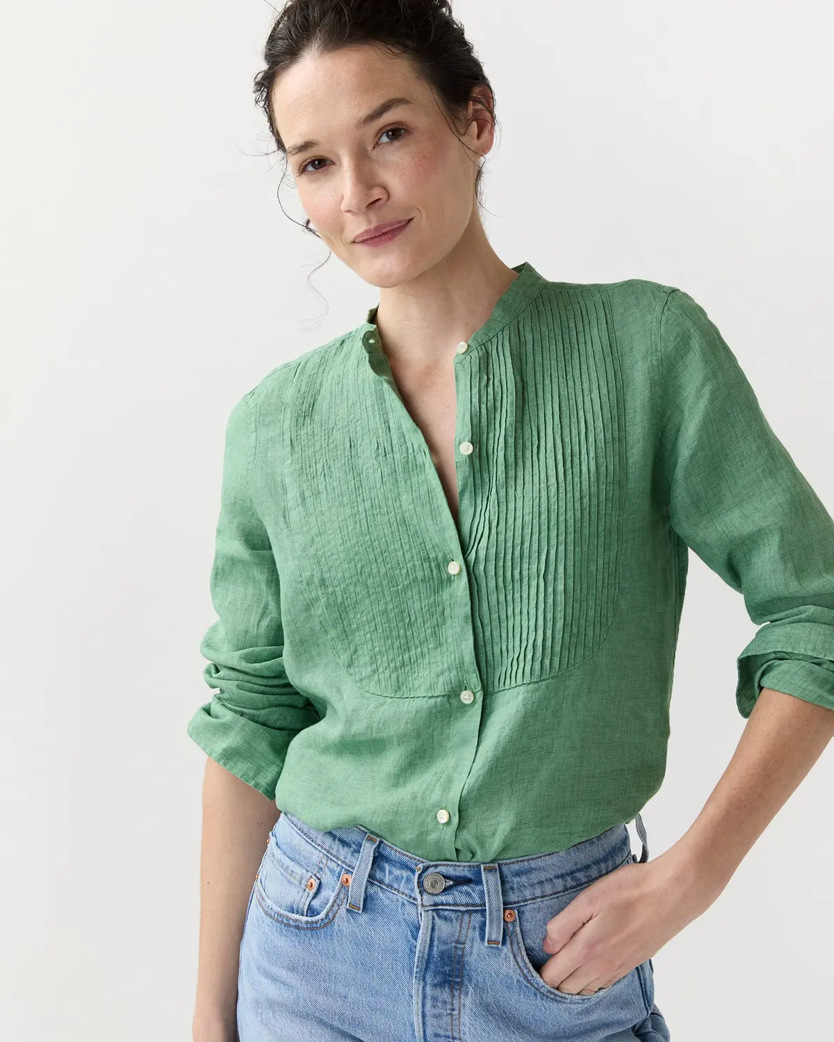 Mandarin Hattie Shirt In Grass Sahara Linen 1