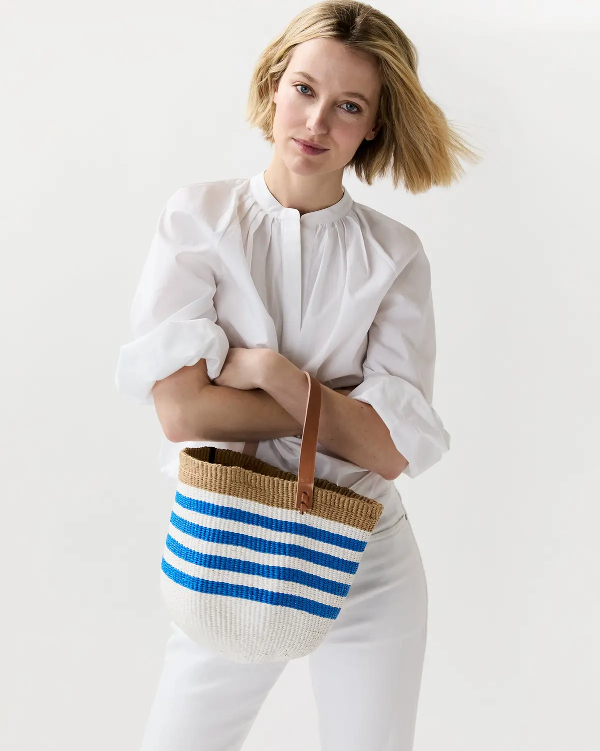 Small Kiondo Basket In Thin Blue Stripes 1