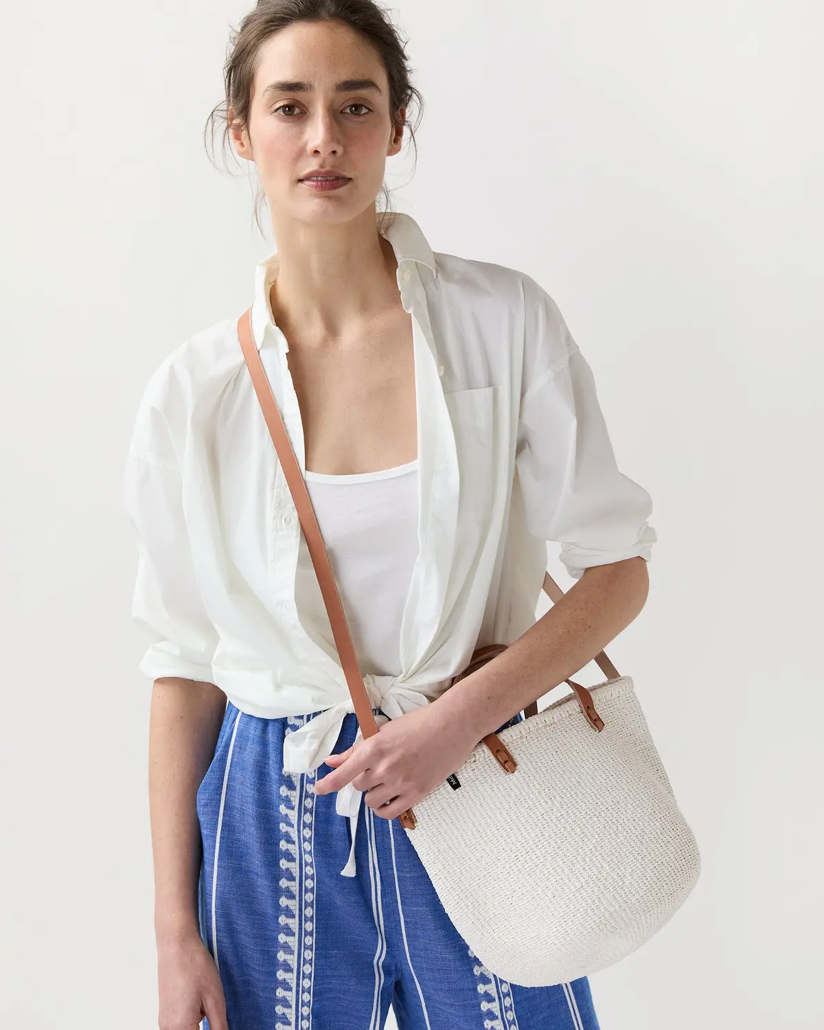 Small Kiondo Shopper Basket In White 1
