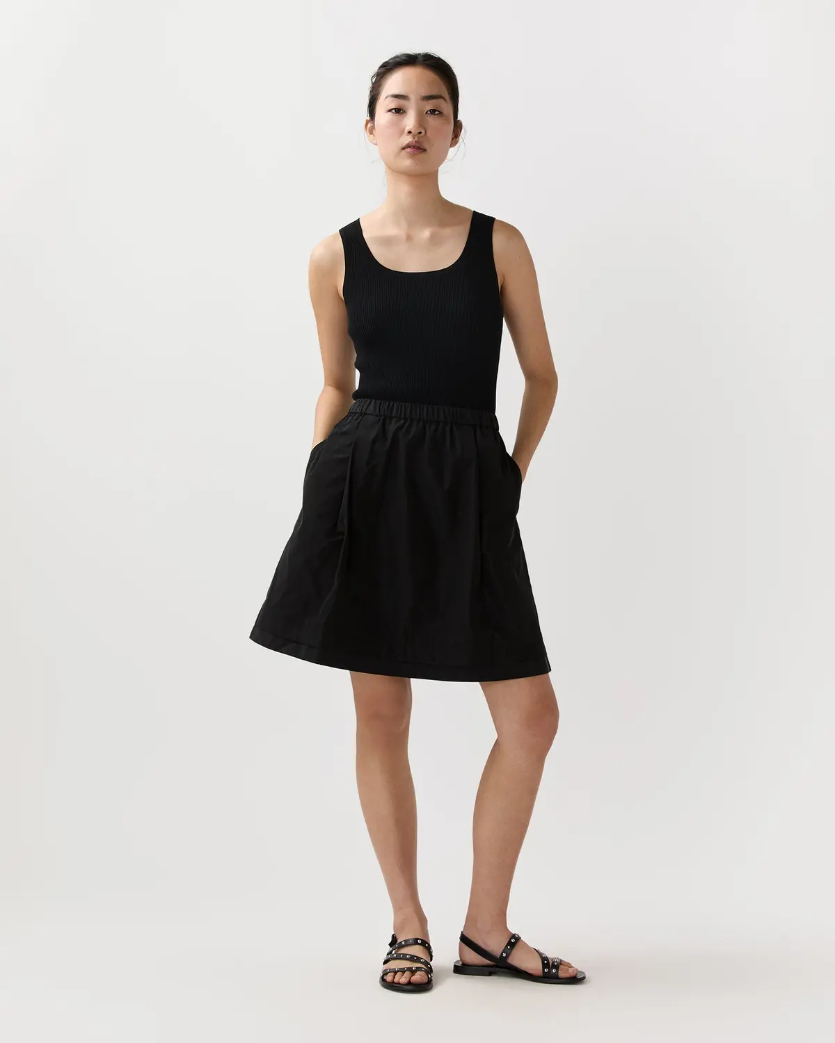 Sting Skirt In Black 1