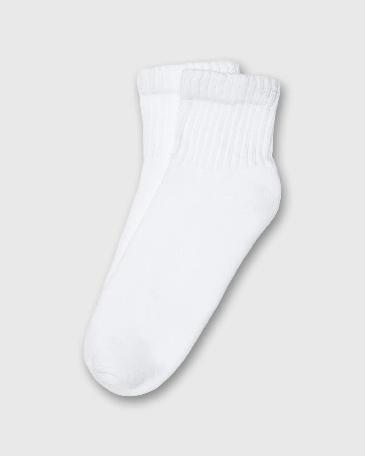 Solid Quarter Crew Socks In White 1