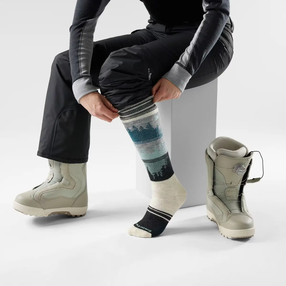 Snowboard Twilight Vista Over The Calf Socks - Full Cushion (Women's) - Sw002889 2