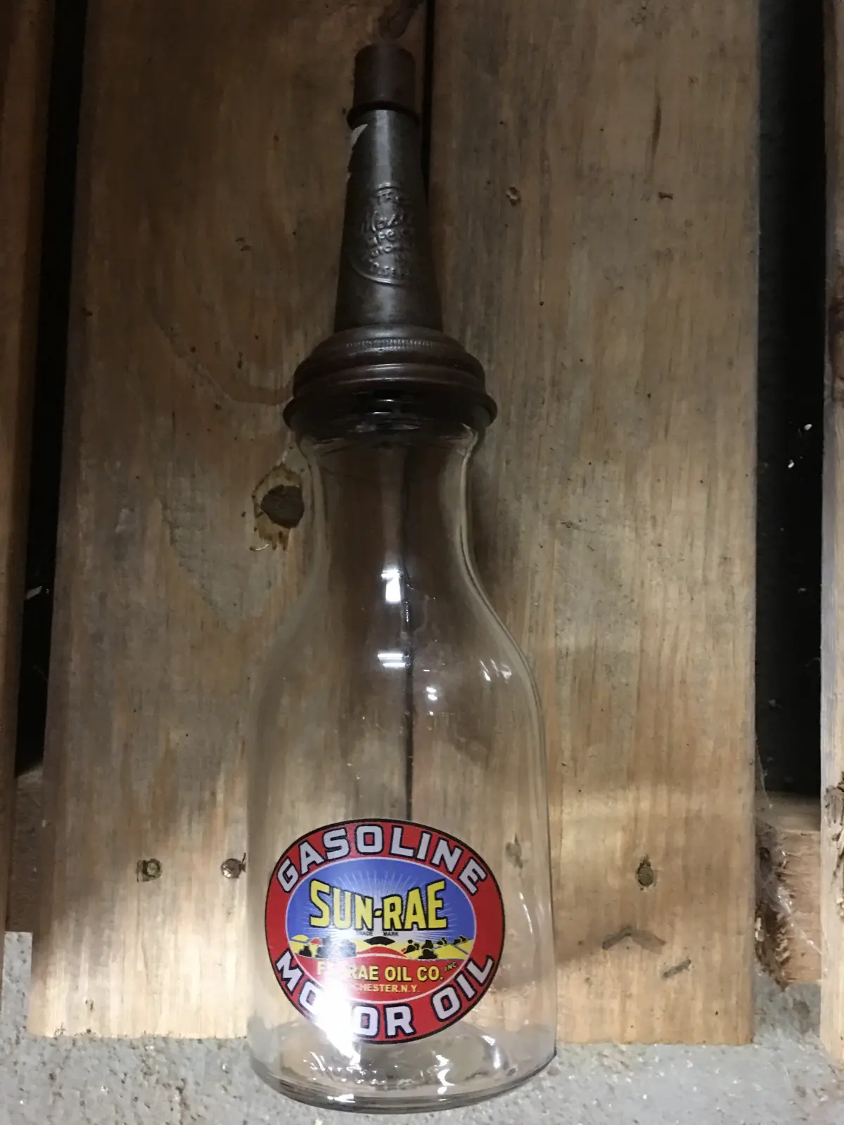 Oil. Glass Bottle - Sun-Rae Motor Oil With Lid Cap 1