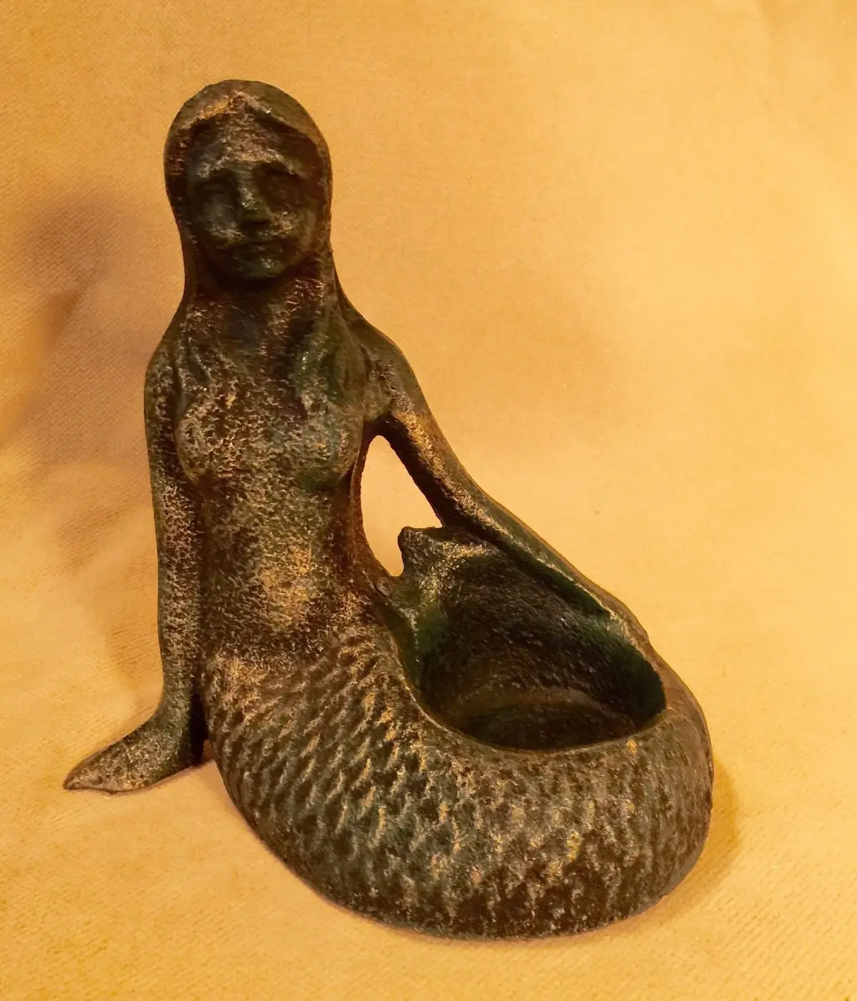 Cast Iron Mermaid - Ring Holder 1