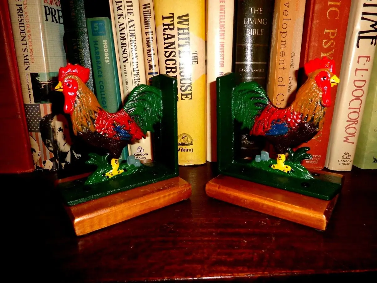 Book Ends - Cast Iron Rooster With Wooden Base 1