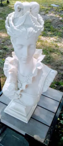 Fiberglass - Bust Victorian French Lady 1