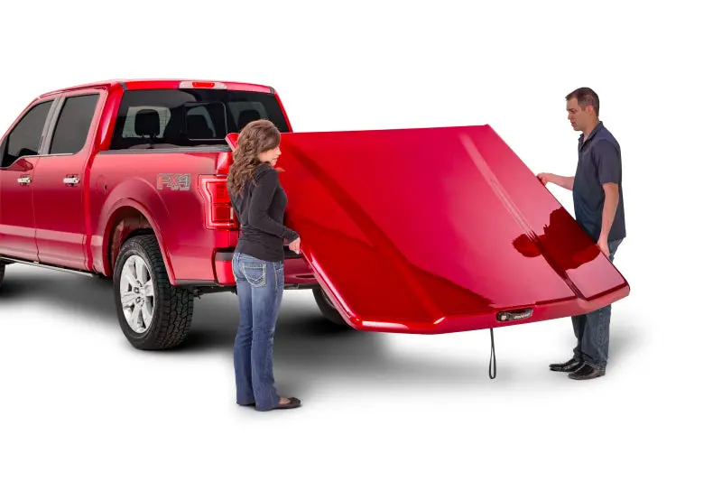 Undercover Elite Lx Hard Tonneau Cover For 2014–2018 Chevrolet Silverado 1500 (Legacy Body, 5.8 Ft Bed) – Summit White 1
